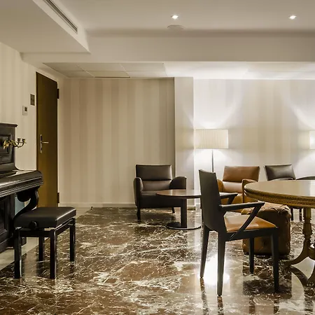 Ξενοδοχείο Gran Barcino 4*