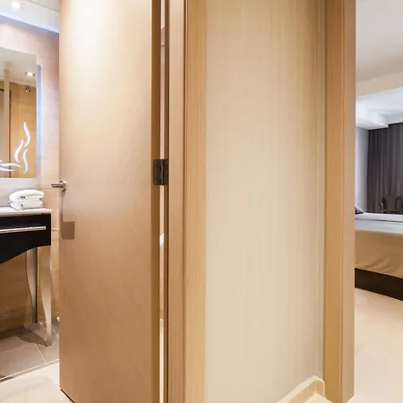 Hotel Gran Barcino 4*