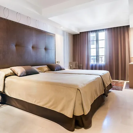 Hotel Gran Barcino 4 Sup 4*