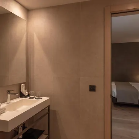 Gran Barcino 4 Estrellas Superior Hotel 4*