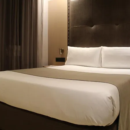 Gran Barcino 4 Estrellas Superior Hotel 4*